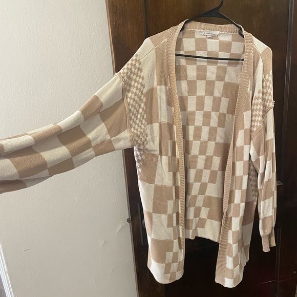 Checkered Cardigan - Picture 2 of 7